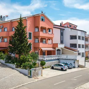 Mikanovic Apartment